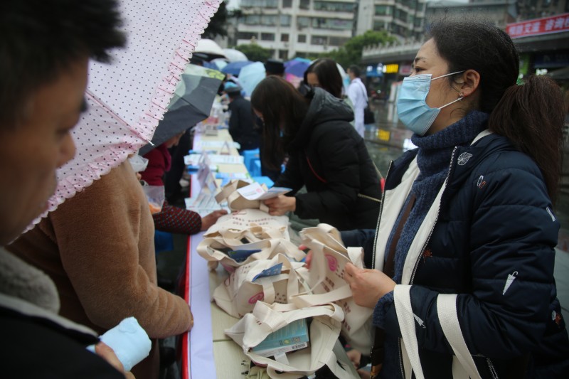 1606811705405096254.jpg conew_cd5h1263.jpg